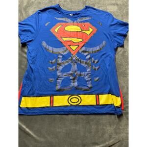 DC Comic Supermán T-Shirt Men’s XL Blue Red Removable Cape Belt Costume DressUp